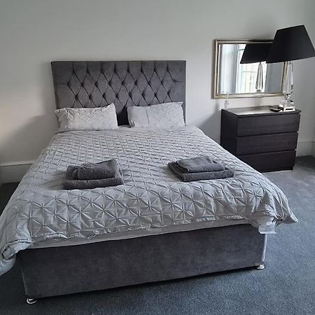 شقة Large 4 Bed إدنبرة المظهر الخارجي الصورة